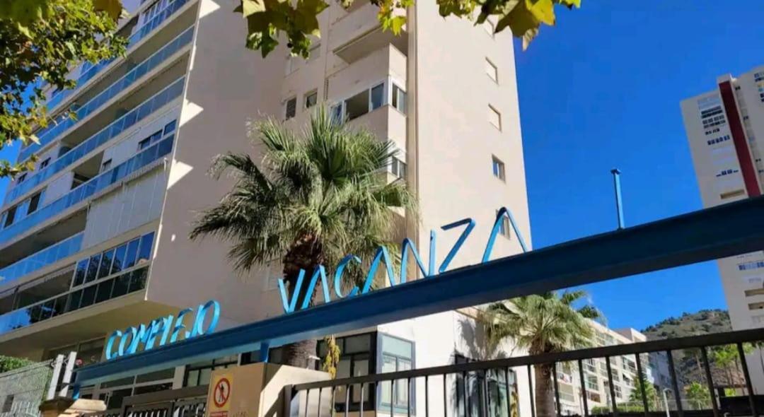 Apartmán Vacanza Luxury Complex- Parking , Pool Only In The Summer , Rincon De Loix Benidorm Exteriér fotografie