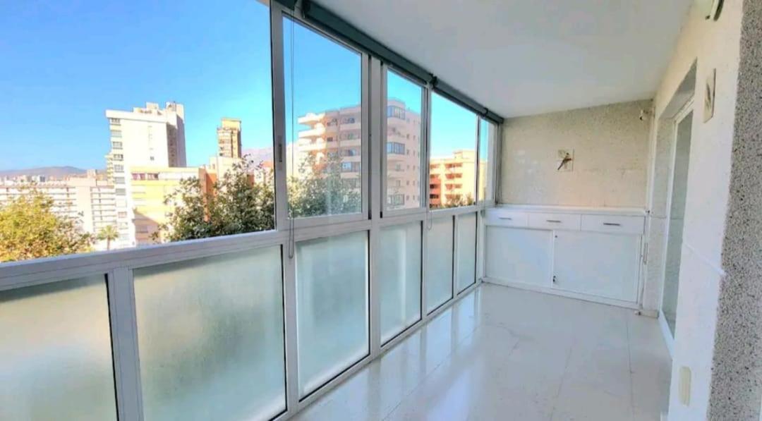 Apartmán Vacanza Luxury Complex- Parking , Pool Only In The Summer , Rincon De Loix Benidorm Exteriér fotografie