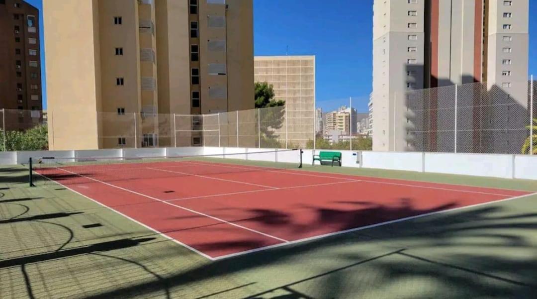 Apartmán Vacanza Luxury Complex- Parking , Pool Only In The Summer , Rincon De Loix Benidorm Exteriér fotografie