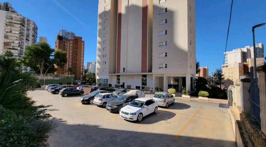 Apartmán Vacanza Luxury Complex- Parking , Pool Only In The Summer , Rincon De Loix Benidorm Exteriér fotografie