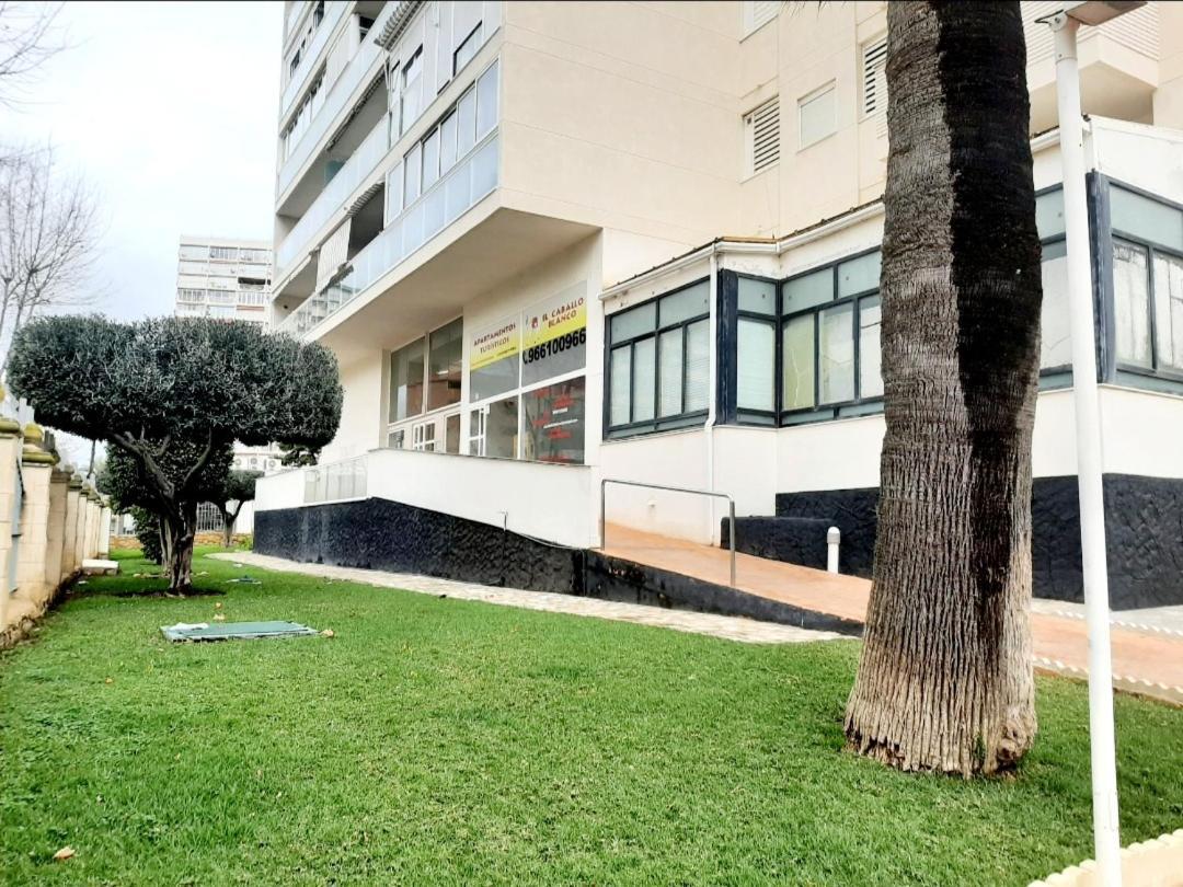 Apartmán Vacanza Luxury Complex- Parking , Pool Only In The Summer , Rincon De Loix Benidorm Exteriér fotografie