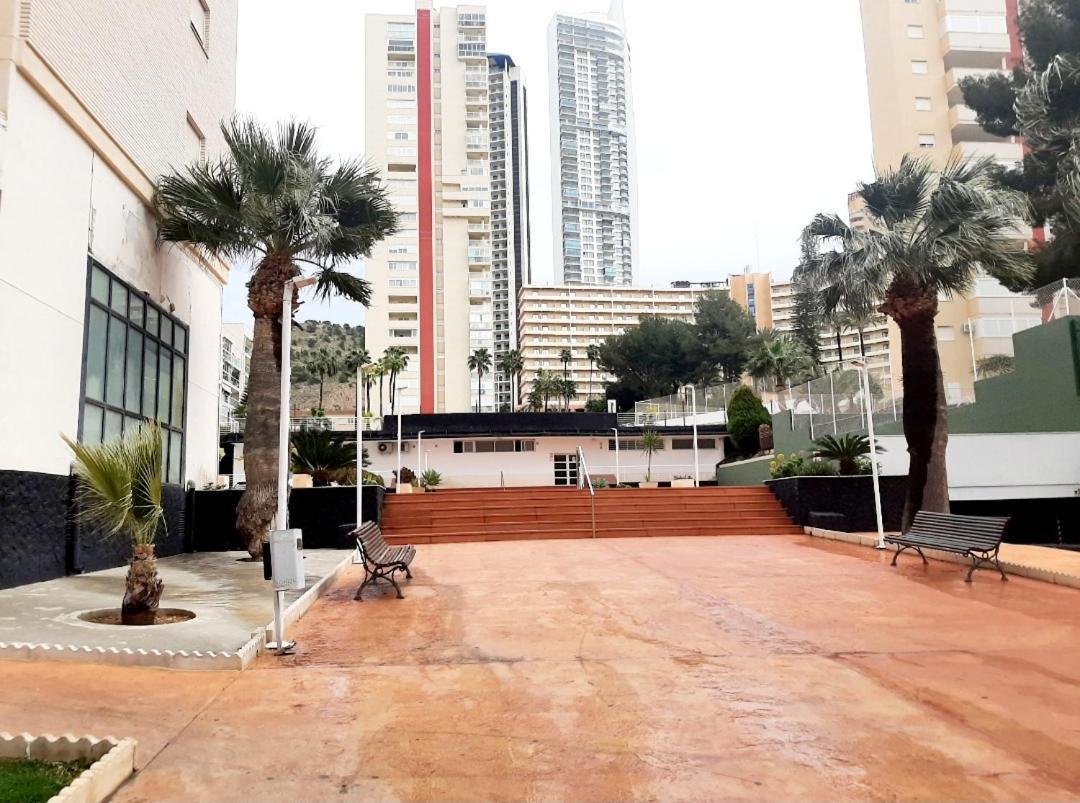 Apartmán Vacanza Luxury Complex- Parking , Pool Only In The Summer , Rincon De Loix Benidorm Exteriér fotografie